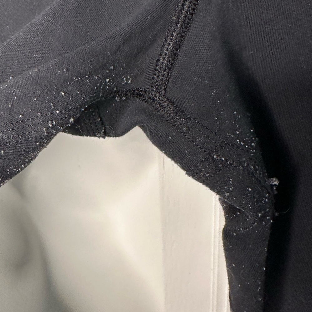 Lululemon Black Crop Leggings with Zip Pocket – Size 4, Mid-Rise Activewear - Picture 6 of 11